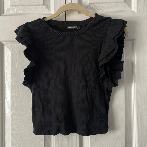 Zara Tops - Zara Flutter Sleeve Crop Top